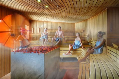 sauna mixte nu|Espace naturiste